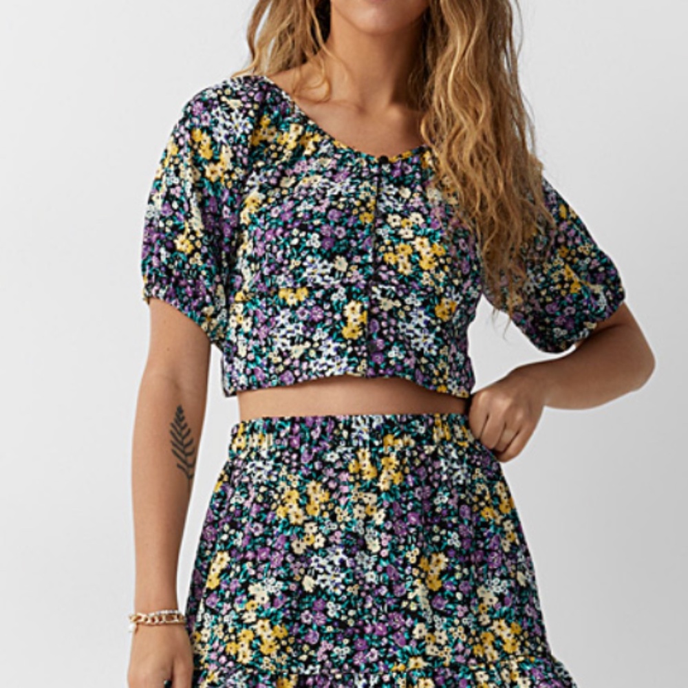 Only boho flowers puff-sleeve buttoned cropped peasant blouse NWT